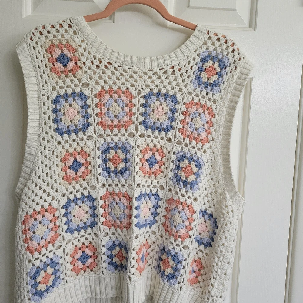 Lucky Brand Women's Granny Square Crochet Vest - Picture 12 of 16